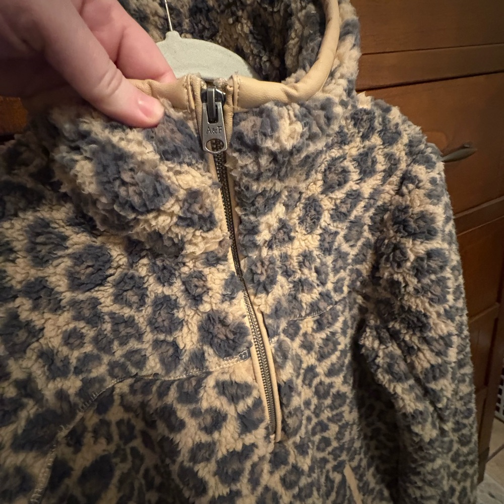 Abercrombie & Fitch Leopard Fleece Jacket - Picture 2 of 3